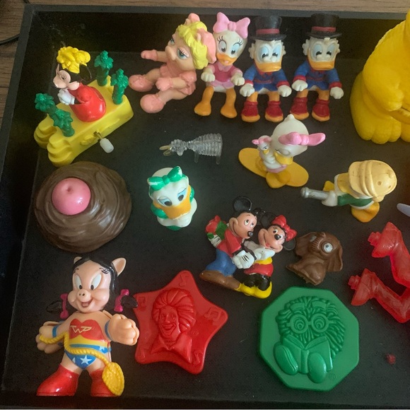 Kids meal toys lot Disney Donald Miss Piggy And More Vintage - Picture 4 of 9